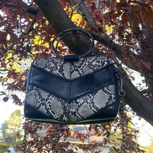 URBAN EXPRESSIONS FAUX SNAKE SKIN ADJUSTABLE STRAP PURSE